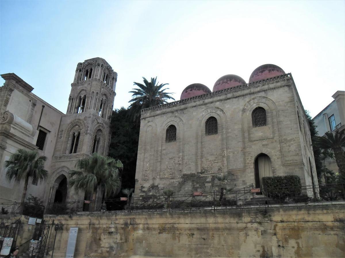 Le Vie Del Centro Hotel Palermo Luaran gambar